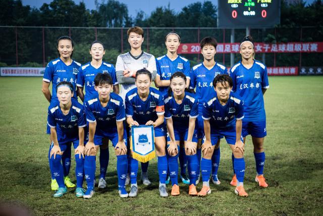 伦纳德与猛龙续约两年1.15亿，含球员选项